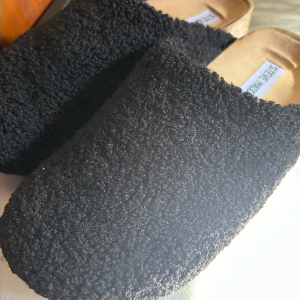Steve Madden Black Textured Slippers/Shoes